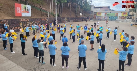 Idoso em Movimento agita Pra?a do Povo